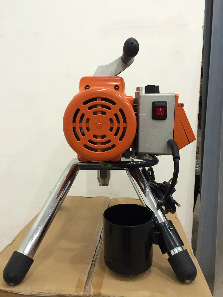 ASPRO 2100E окрасочный агрегат (аппарат).