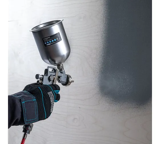 Пистолет краскораспылитель с верхним бачком V=0,6л