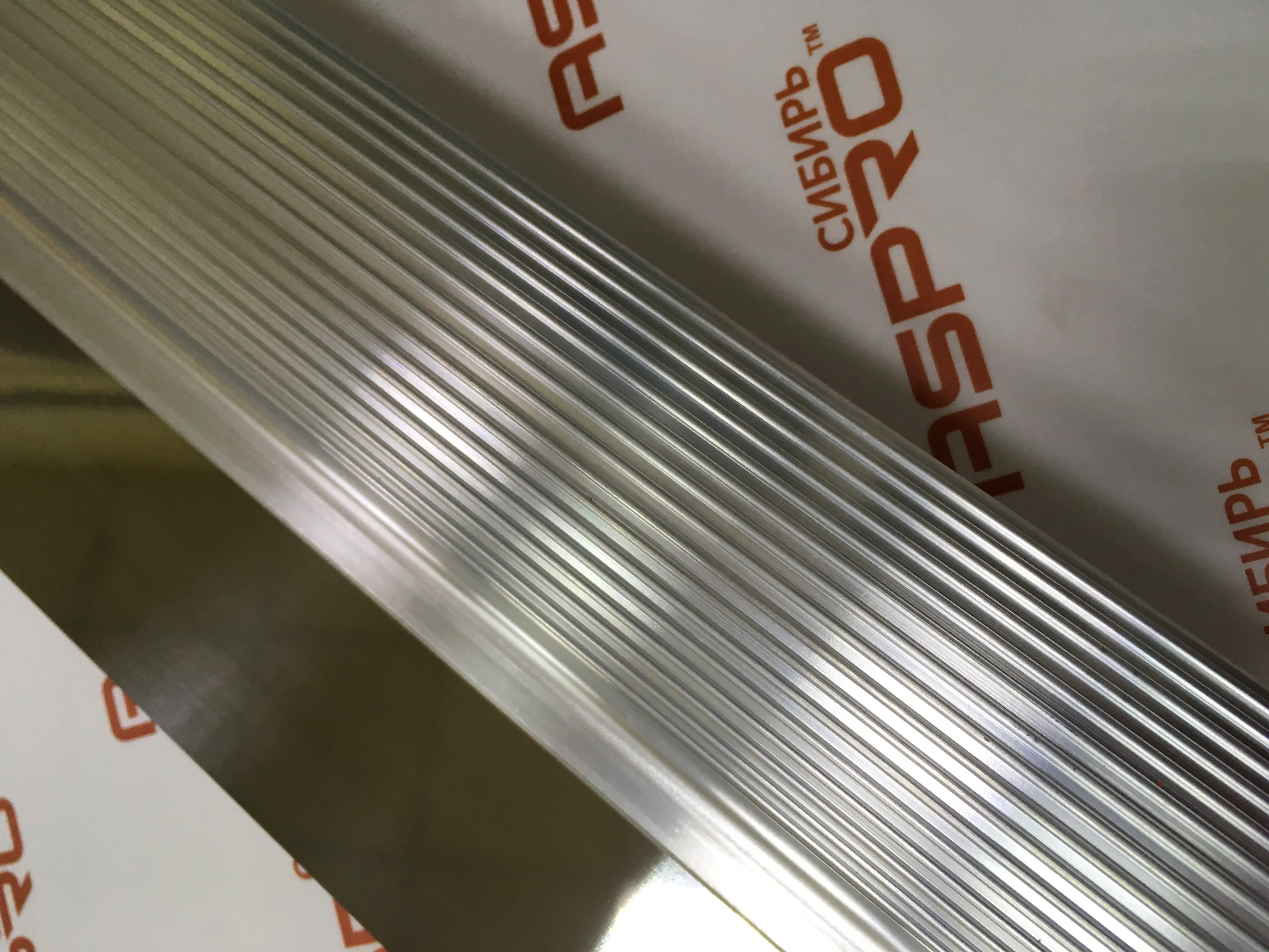 Шпатель малярный фасадный двуручный 300мм