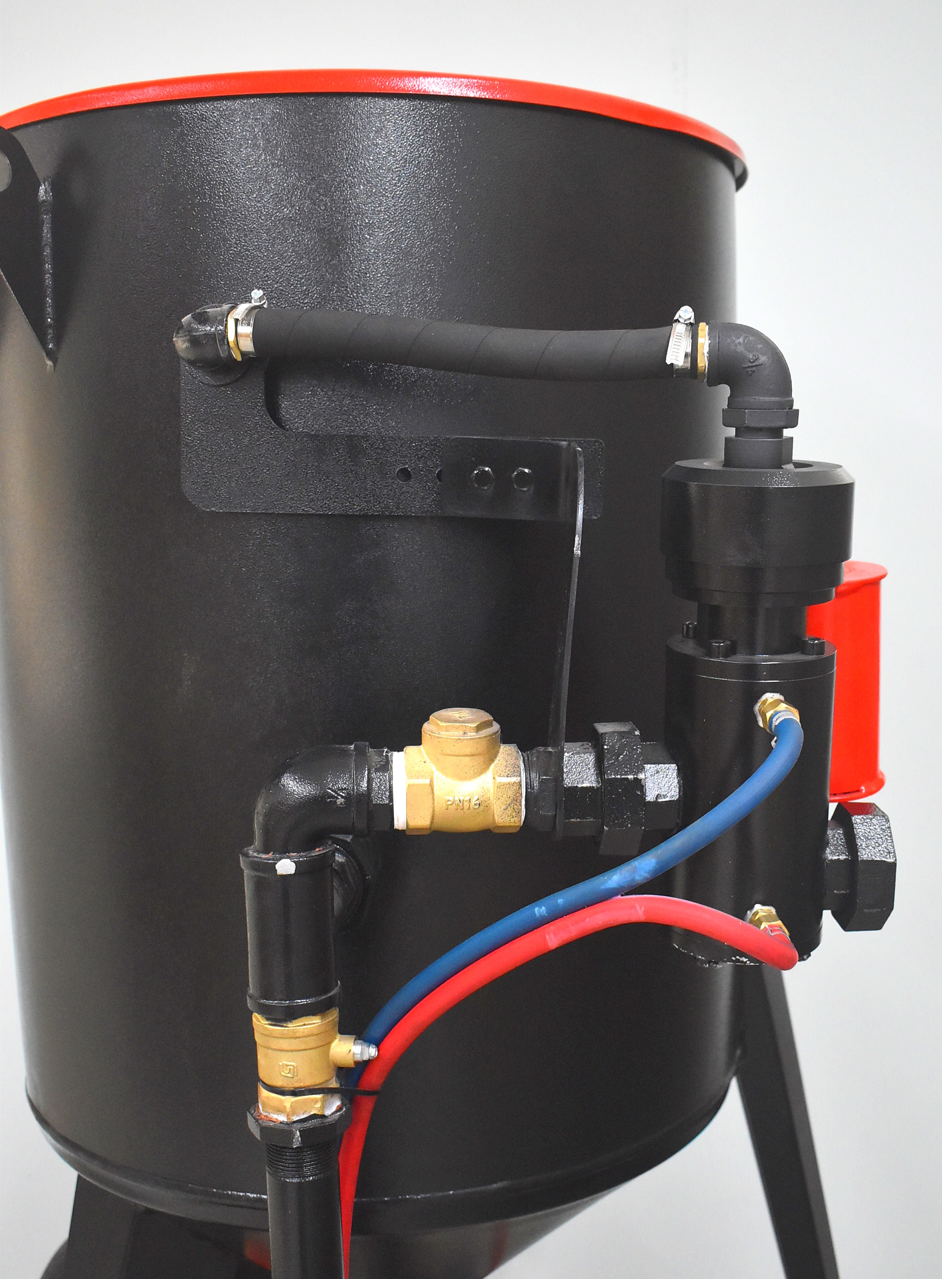 Пескоструйный аппарат PST-PS-200-3 с шиберным затвором FSV, фильтром, КПДУ (без рукава)