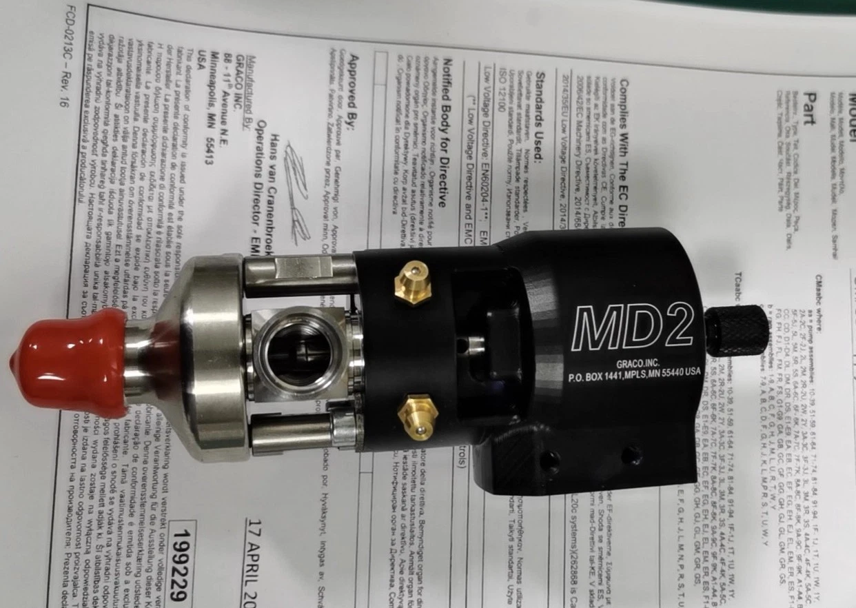 Раздаточный пистолет GRACO MD2 для консистентных смазок 1:1 на мягком основании, с мягким седлом