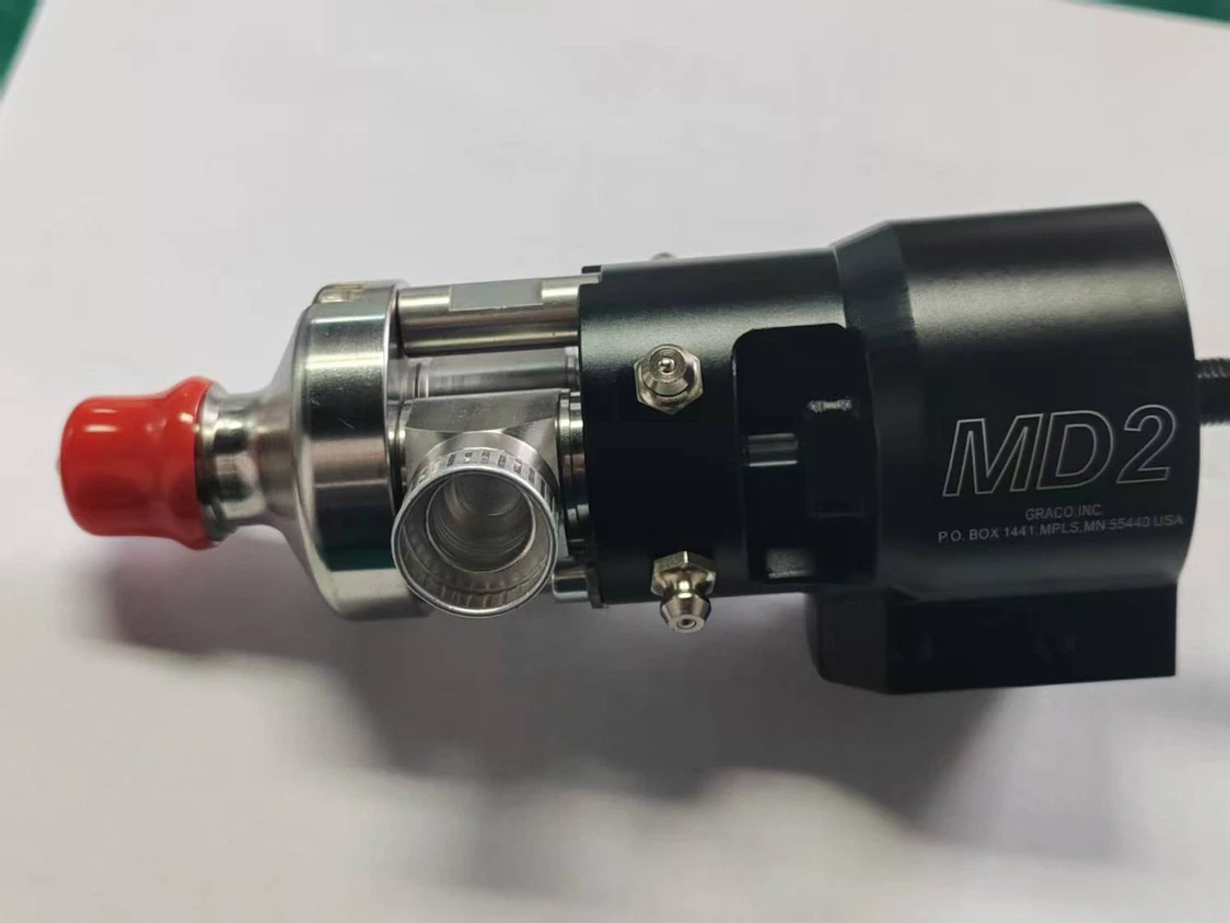 Раздаточный пистолет GRACO MD2 для консистентных смазок 1:1 на мягком основании, с мягким седлом