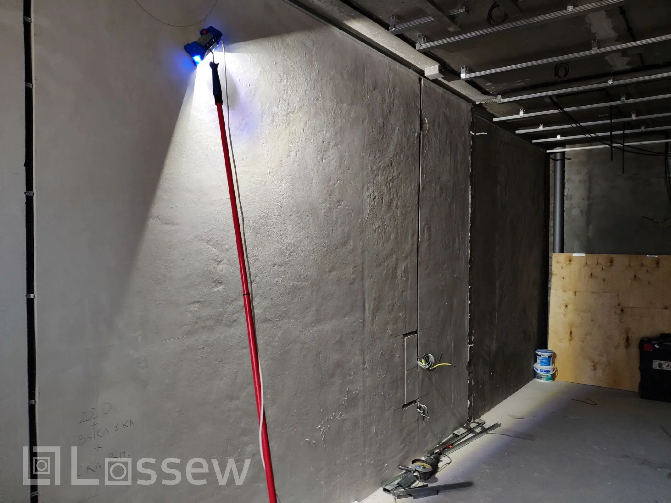 Проявочный свет LOSSEW LAMP P2 ULTRA (лампа маляра)